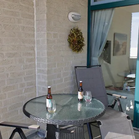 Inselblume 17 - Gemuetliche Mit Meerblick In Der Strandburg * Burgtiefe auf Fehmarn